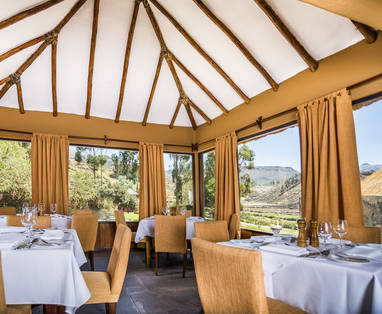 PE_colca_lodge_restaurant_met_prachtig_uitzicht_39