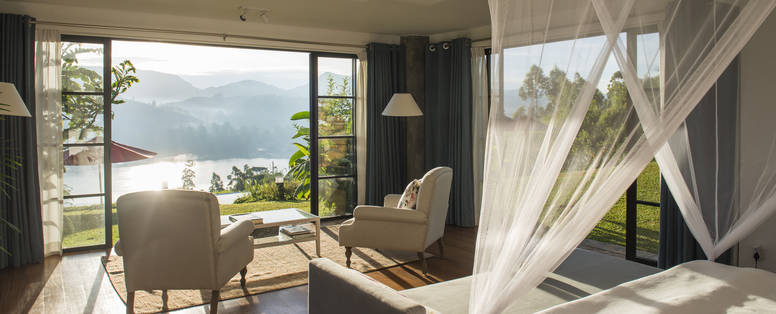 Warleigh_(1)_l_Lakeview_Bedroom