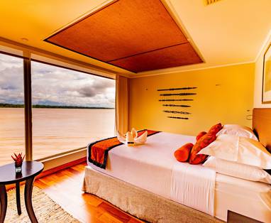 PE_delfin_cruise_3_amazone_slaapkamer_suite_10._Delfin_III_-_Upper_Suites___Suites