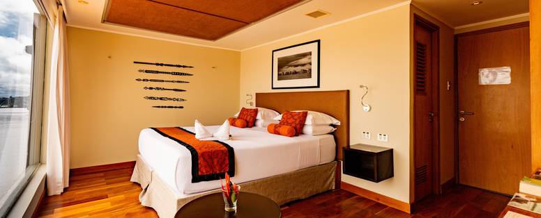 PE_delfin_cruise_3_amazone_suite_slaapkamer_11._Delfin_III_-_Upper_Suite___Suite