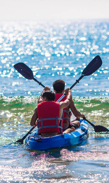 VN_Nha_Trang_06_The_Anam_-_Watersports