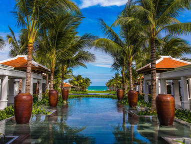 VN_Nha_Trang_17_The_Anam_-_lobby_to_ocean