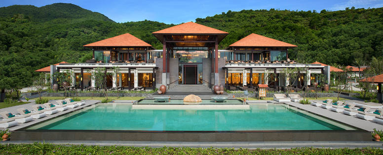 VN_Lang_Co_Banyan_Tree_Lăng_Cô_Overview_(daylight)