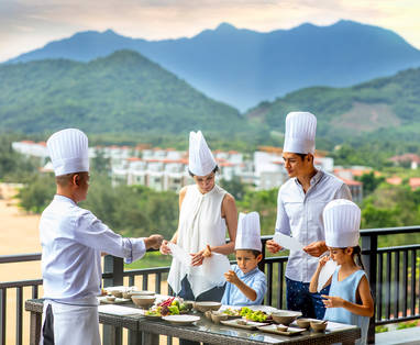 VN_Lang_Co_Banyan_Tree_Lăng_Cô_Saffron_(family)