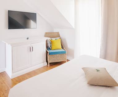 RE_Cilaos_CHAMBRE_DELUXE_3_TSILAOSA