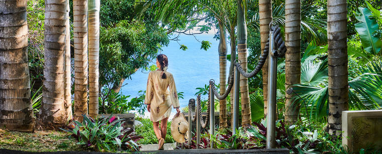 RE_Grand_Anse_PalmHotelSpa-Escalier-Lodge
