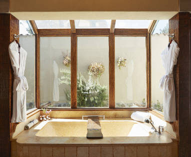 PE_Belmond_Las_Casitas_badkamer_luxe_COL-ACC-PRES-03