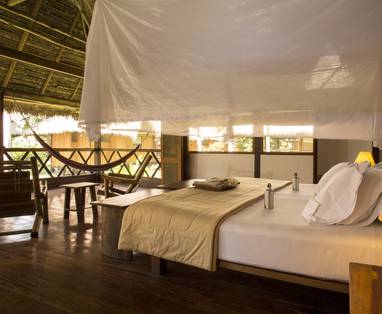 PE_Inkaterra_Reserva_Amazonica_slaapkamer_suite_ITRA_Tambopata_Suite2