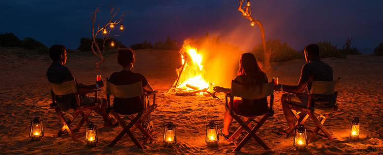 Bonfire_with_modles_Chena_Huts_1670_(2)