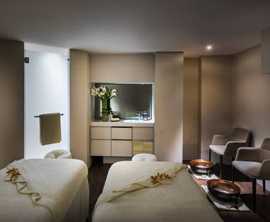 SP_The_Fullerton_Hotel_spa_ontspannen_The_Fullerton_Spa_(Couple's_Treatment_Room)