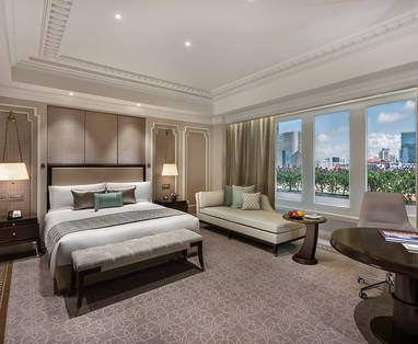 SP_The_Fullerton_Hotel_slaapkamer_Premier_Esplanade_Room_King_(1)