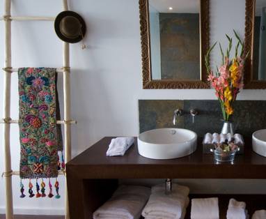 PE_Titilaka_Hotel_explorer_room