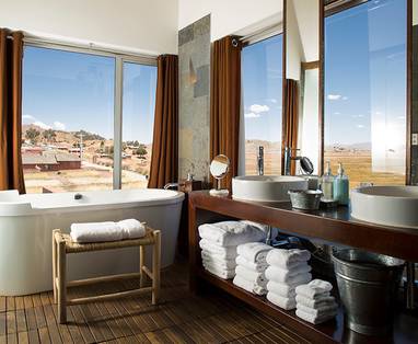 PE_titilaka_hotel_dusk_room