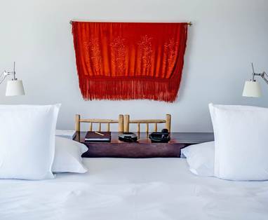 PE_hotel_titilaka_corner_room_slaapkamer_4372429-1359538_0_578_4800_2615_2200_1200.rc