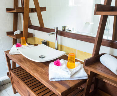 RE_Cilaos_salle_de_bain_hotel_neige