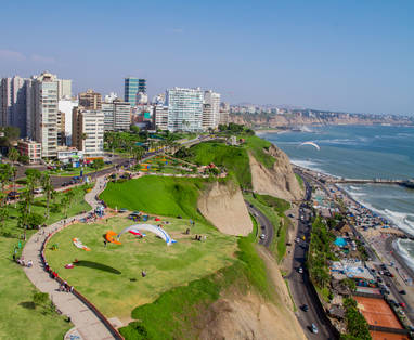 EN_PE_lima_skyline_shutterstock_128327462
