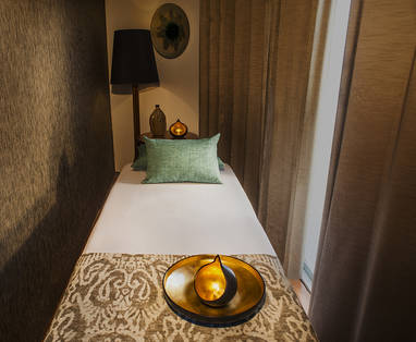 AE_PE_Aria_Amazon_Cruise_massage_spa_Aria_Amazon_-_Massage_Room_1