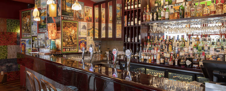 NZ_Auckland_Cornerbar_-_High_Res