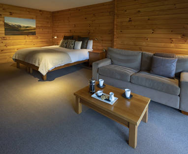 Coach_House_Suite_(1)