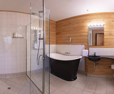 Main_House_Suite_-_Bathroom