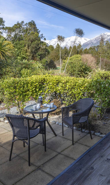 Coach_House_Suite_Patio_-_View