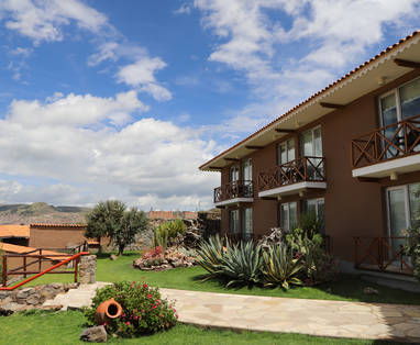 PE_Casa_Andina_Premium_Puno_buitenaanzicht_Vista_(1)
