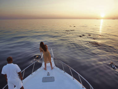 MV_020-SF-Dolphin_Cruise_Soneva_Fushi_Maldives_by_Dan_Kullberg