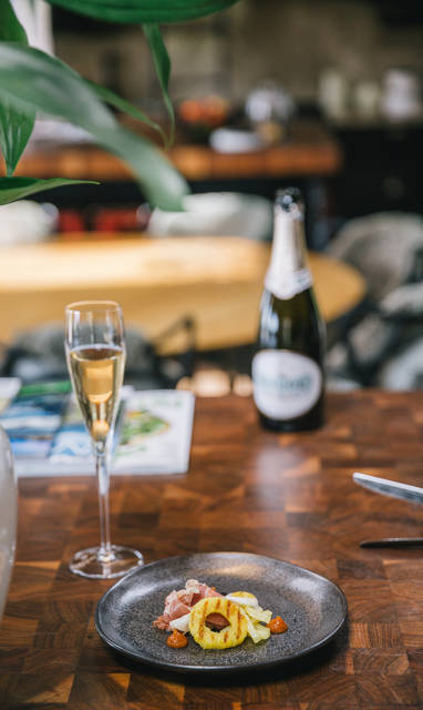 NZ_WANAKA_Mahu_whenua_Ham_egg_and_chips_starter