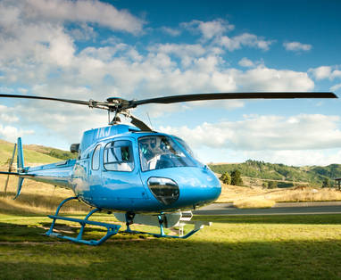 Kinloch.Club.Hellicopter.At.Clubhouse