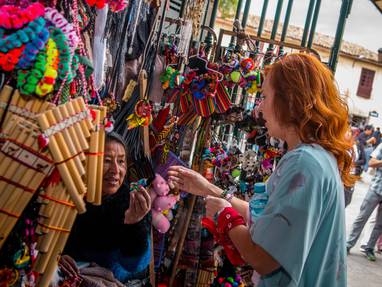 CO_PE_Cusco_san_pedro_markt_Grupo_nissan_San_Pedro_Market_17-10-2018-76