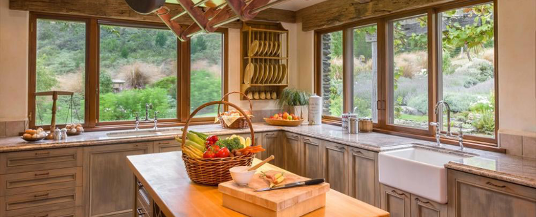 NZ_Glenorchy_Owners-Residence-House-Kitchen