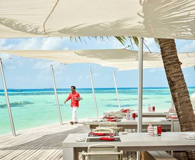 Hi_LSAA_81125847_LSAA_092016_Beach_Rouge_0233_v1_(2)