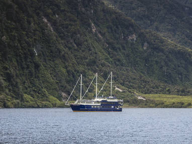 NZ_Doubtfull_Sounds_RJ_MH_Doubtful_scenic_oct_15-5102