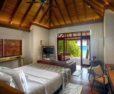 Baros_Maldives_Deluxe_Villa