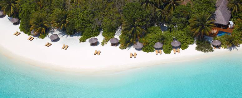 ©Baros_Maldives_Beach_View_HR_(6)