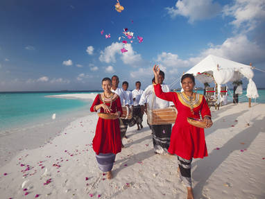 ©Baros_Maldives_Sandbank_Wedding_HR