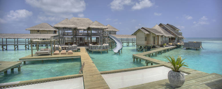 Gili_Lankanfushi_-_GLM_Private_Reserve_View_from_Infinity_Pool