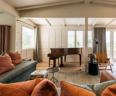 boatshed_OC_grand_piano