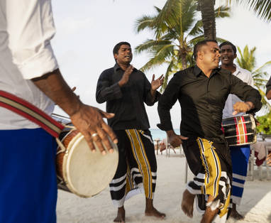 OO_RR_FB_Fangitha_FirepitDancers_2121_MASTER