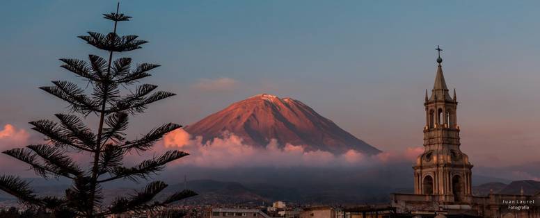 PE_Hotel_Katari_at_Plaza_de_Armas_Arequipa_slaapkamer_HotelLosTambos-Terraza2
