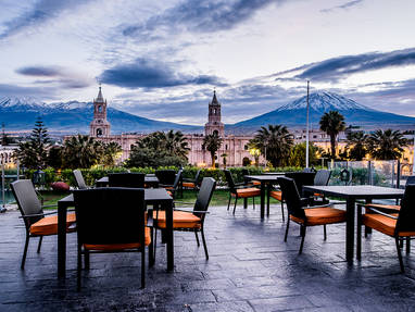PE_Hotel_Katari_at_Plaza_de_Armas_Arequipa_terras_Terraza_II