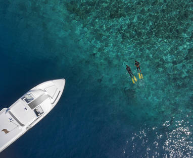 Cheval_Blanc_-_boat-experiences-snorkelling