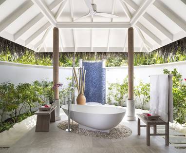 Anantara_Dhigu_Sunset_Beach_Villa_Bathroom