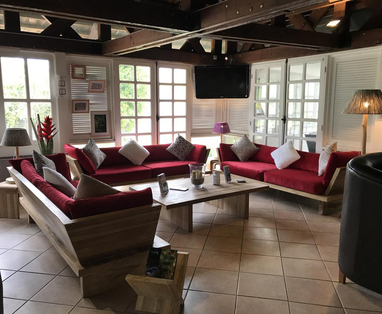 RE_Cilaos_Le_Vieux_Cep_-_Lounge