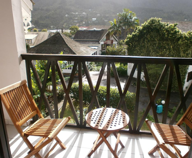 RE_Cilaos_Le_Vieux_Cep_-_View_from_Balcony