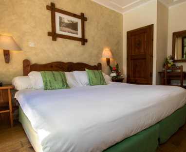 RE_Cilaos_Le_Vieux_Cep_-_Standard_Room_2