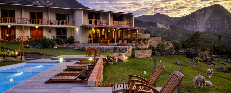 PE_Gocta_Andes_Lodge_buiten_terras_uitzichtRV_exteriors04