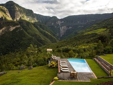 PE_Gocta_Andes_Lodge_zwembad_uitzicht_DSC_1719_1