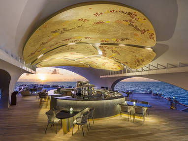 Whale_Bar_-_Mural_and_Bar_(high_resolution)