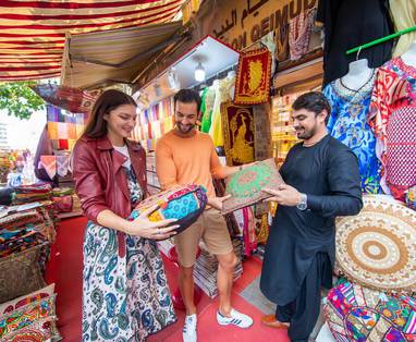 Large-Dubai_Textile_Souk_2019_2